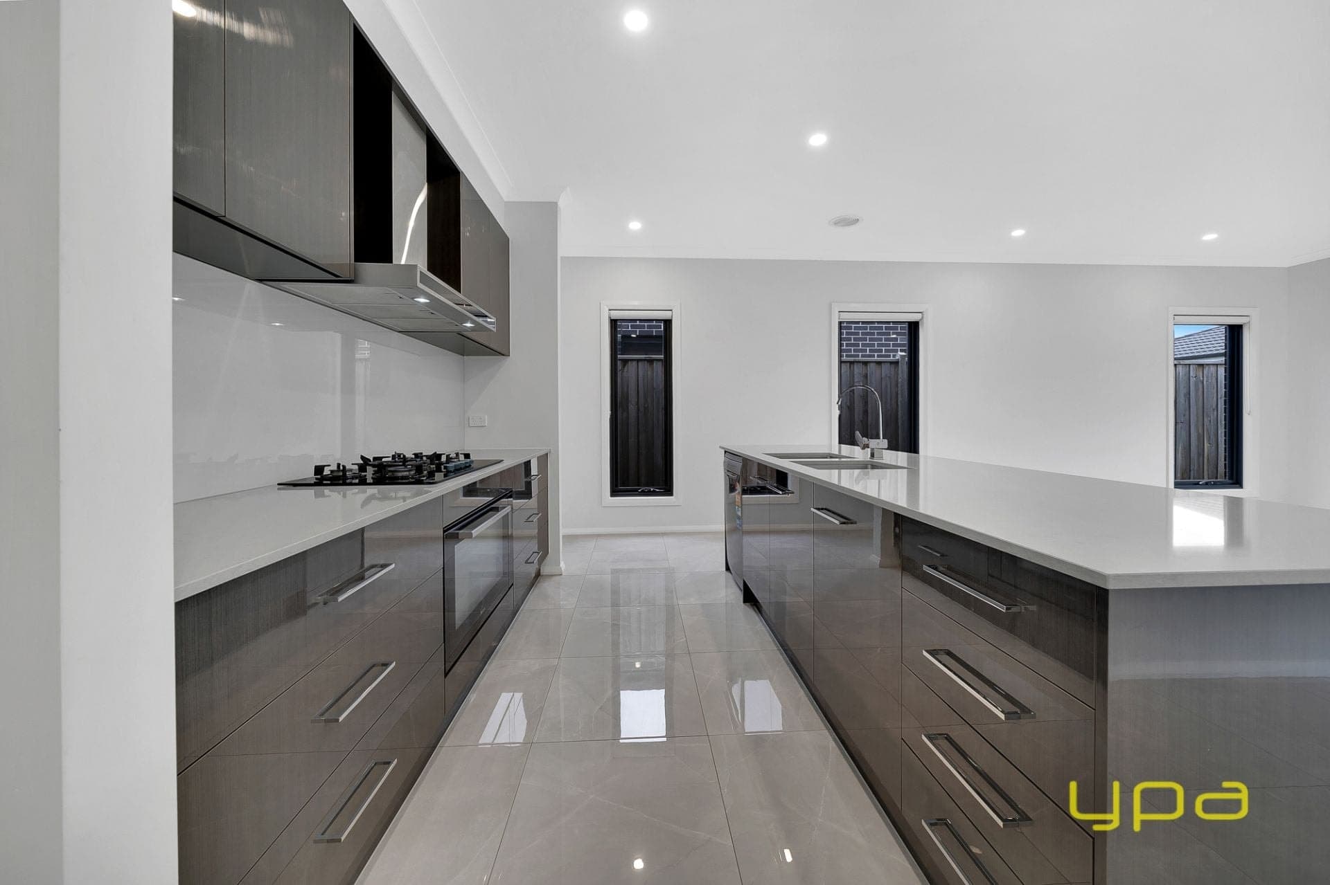 19 Pitfield Avenue Cranbourne East VIC, Cranbourne East - Thumbnail 4