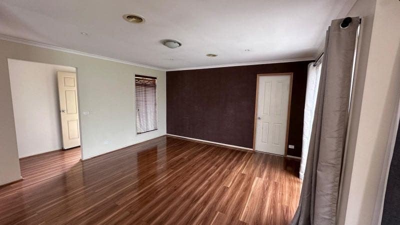 22 Middleham Close, Cranbourne West, Cranbourne West - Thumbnail 2