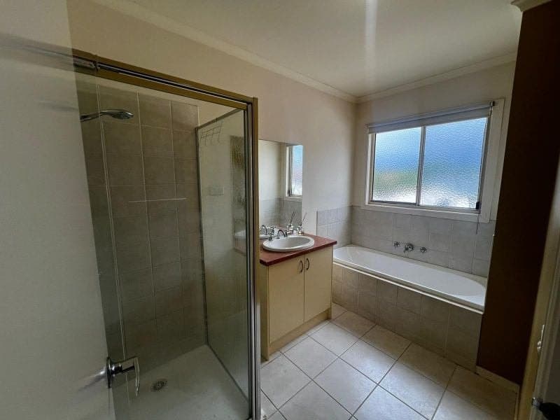 104 Paterson Drive, Lynbrook, Lynbrook - Thumbnail 6