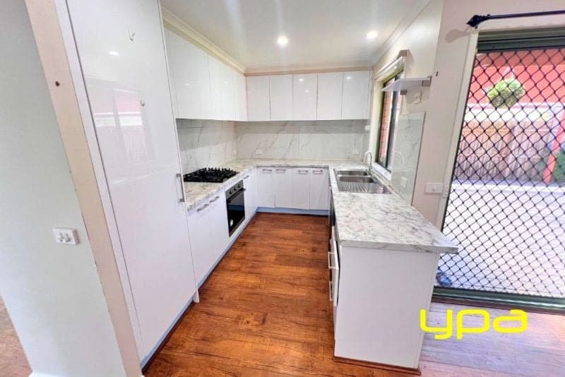 101 Harrold Keys Drive Narre Warren South VIC, Narre Warren South - Thumbnail 2
