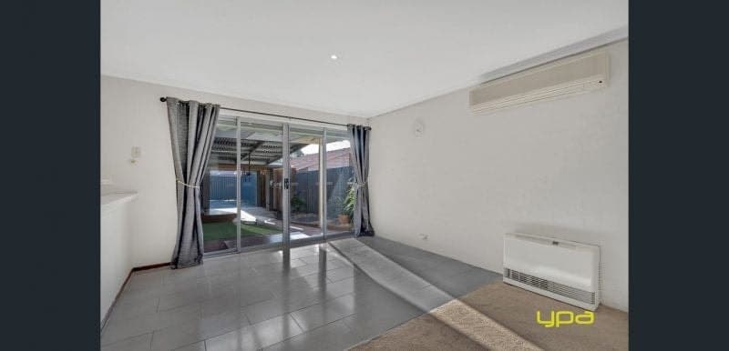 21 Cranbourne Place, Cranbourne, Cranbourne - Thumbnail 2