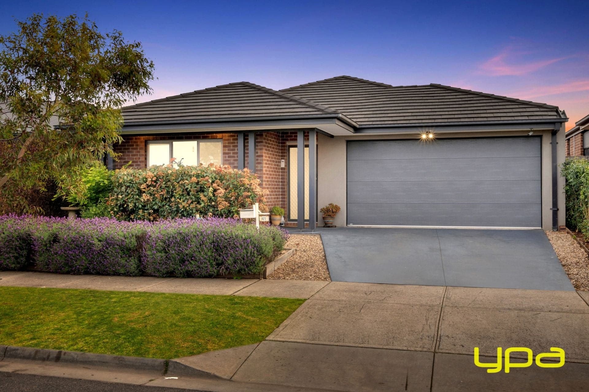 41 Boonwurrung Street Cranbourne East VIC, Cranbourne East - Image 1