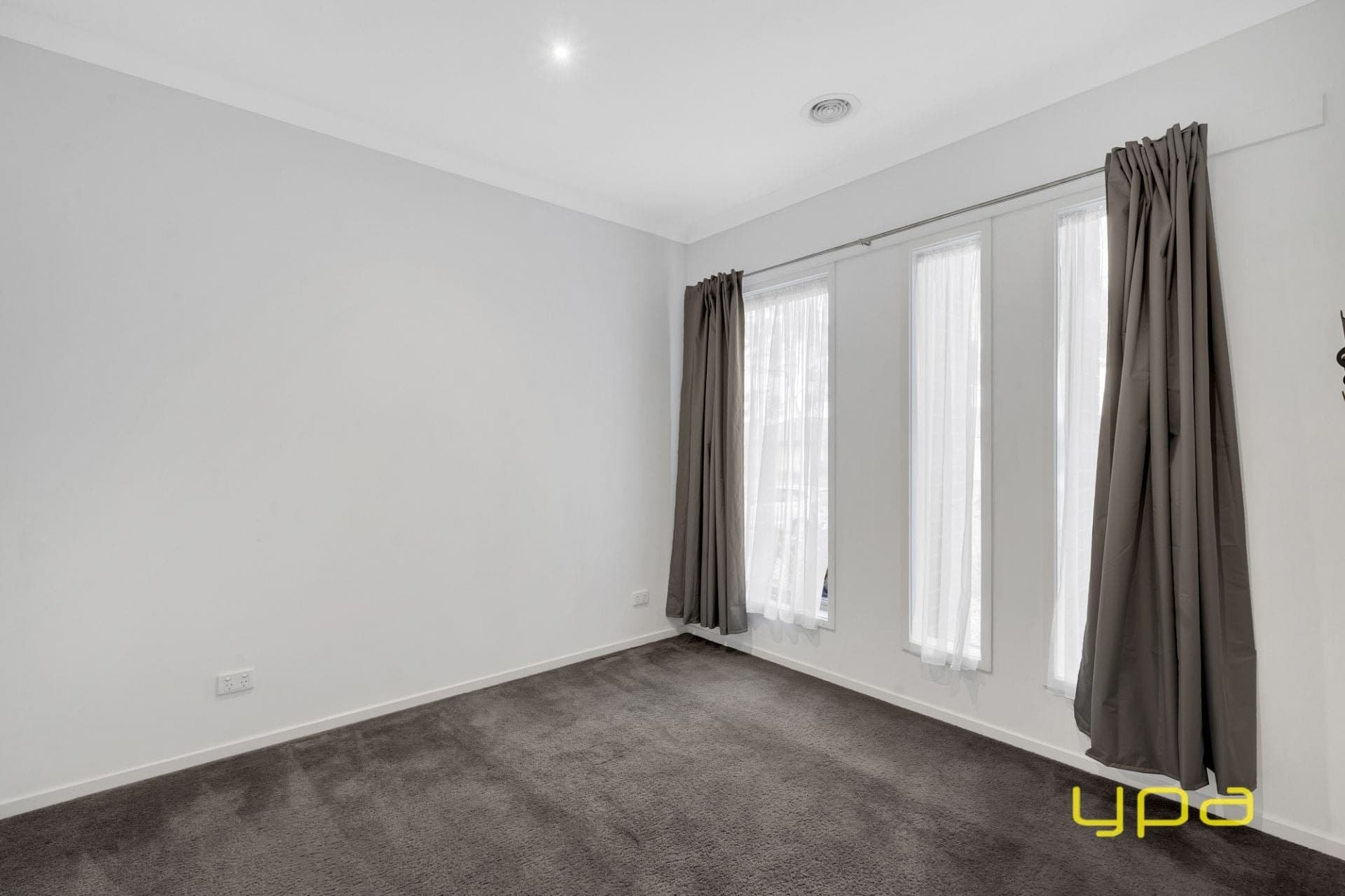 53 Selandra Boulevard, Clyde North, Clyde North - Thumbnail 3