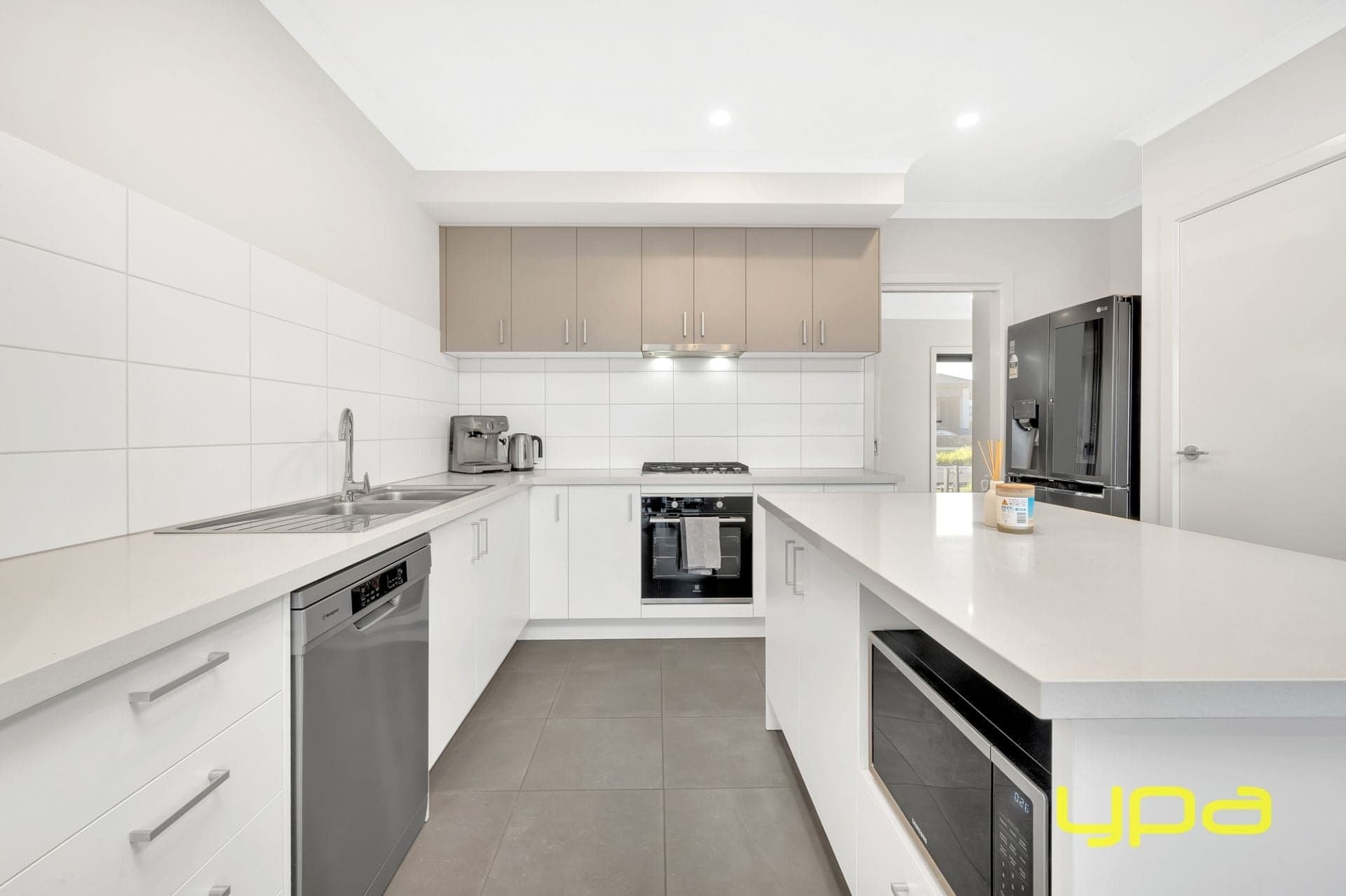 11 Nirvana Way, Clyde, Clyde - Thumbnail 3