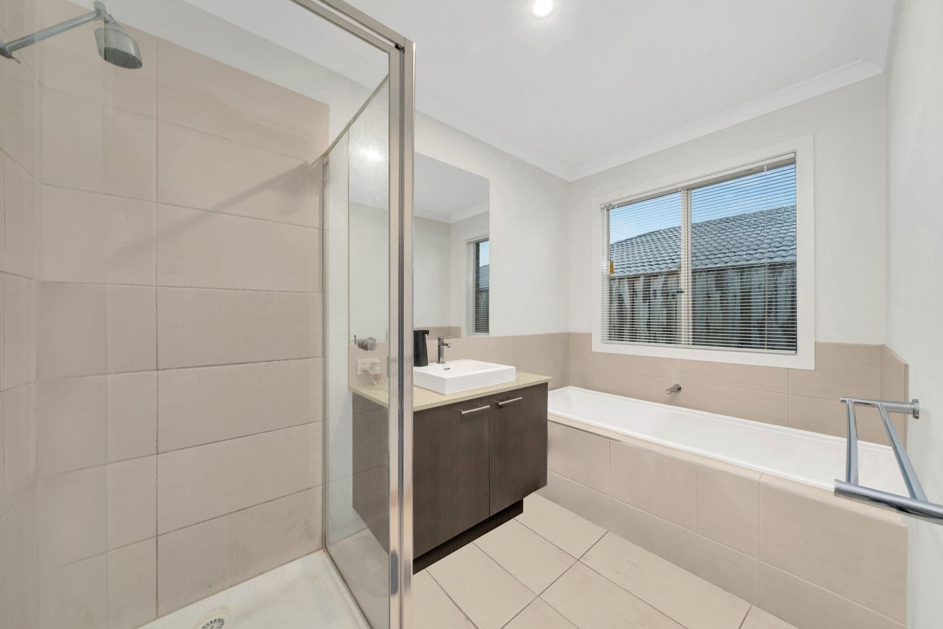 41 Moroak Crescent, Clyde North, Clyde North - Thumbnail 4