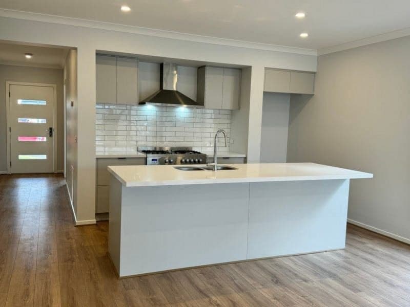 11 Giardino Street, CLYDE, Clyde - Thumbnail 2