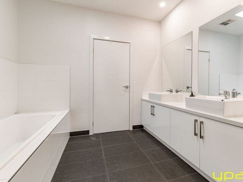 8 Polson Way, CRANBOURNE WEST, Cranbourne West - Thumbnail 6