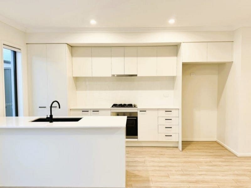 83 Carnival Boulevard, BERWICK, Berwick - Image 1