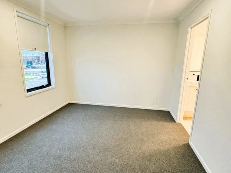 83 Carnival Boulevard, BERWICK, Berwick - Thumbnail 5