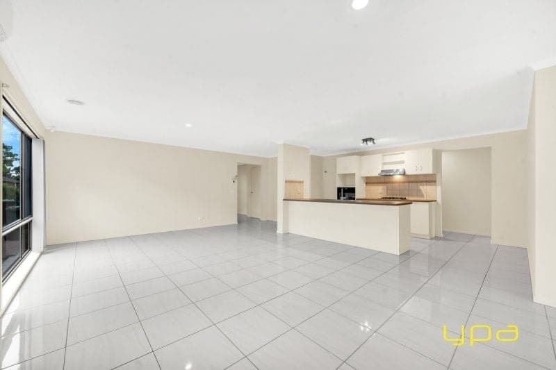 33 Masterton Place, Cranbourne East, Cranbourne East - Thumbnail 4