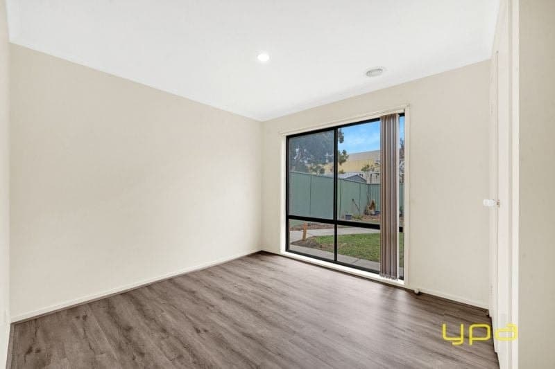 33 Masterton Place, Cranbourne East, Cranbourne East - Thumbnail 8
