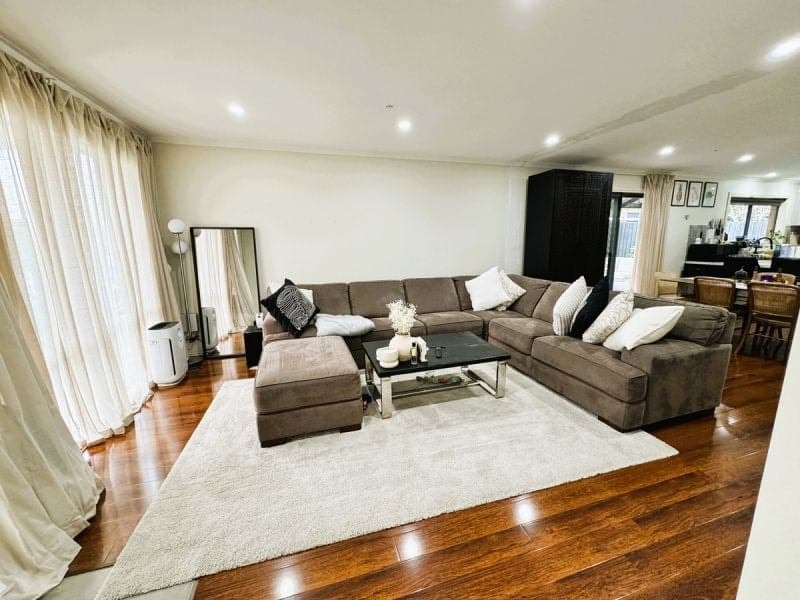 12 Nandaly Place Cranbourne West VIC, Cranbourne West - Thumbnail 2