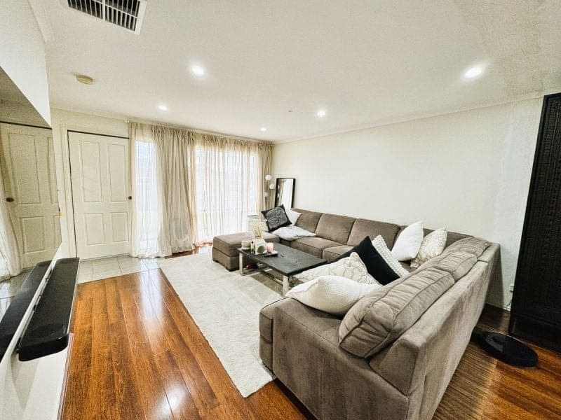 12 Nandaly Place Cranbourne West VIC, Cranbourne West - Thumbnail 3