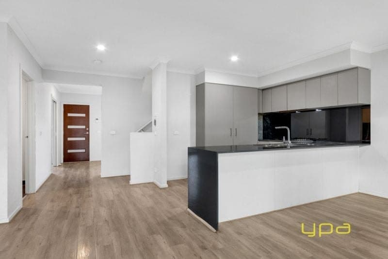 27 Faolan Way, Cranbourne West, Cranbourne West - Thumbnail 3