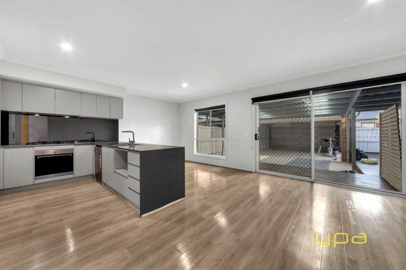 27 Faolan Way, Cranbourne West, Cranbourne West - Thumbnail 4