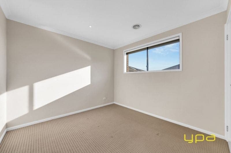 57 Como Parade, Clyde North, Clyde North - Thumbnail 6