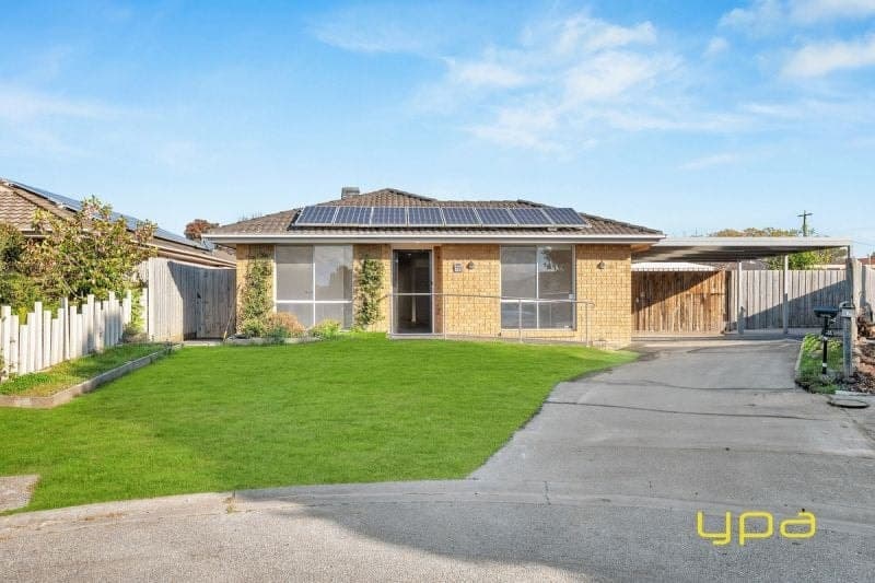 15 Natalie Court Cranbourne West VIC, Cranbourne West - Image 1