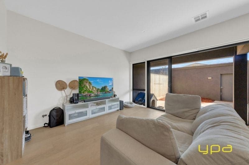 107 Hayton Park Boulevard Cranbourne West VIC, Cranbourne West - Thumbnail 4