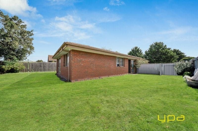 12 Candytuft Close, Cranbourne North, Cranbourne North - Thumbnail 8