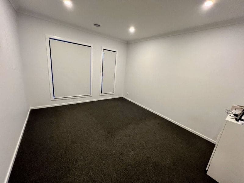 8 Pienza Road, Clyde North, Clyde North - Thumbnail 7