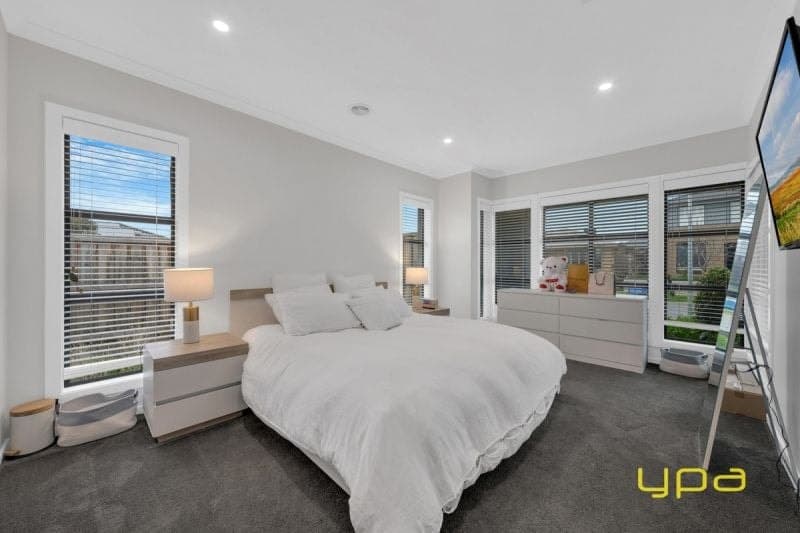 7 Lygon Avenue, Clyde, Clyde - Image 1