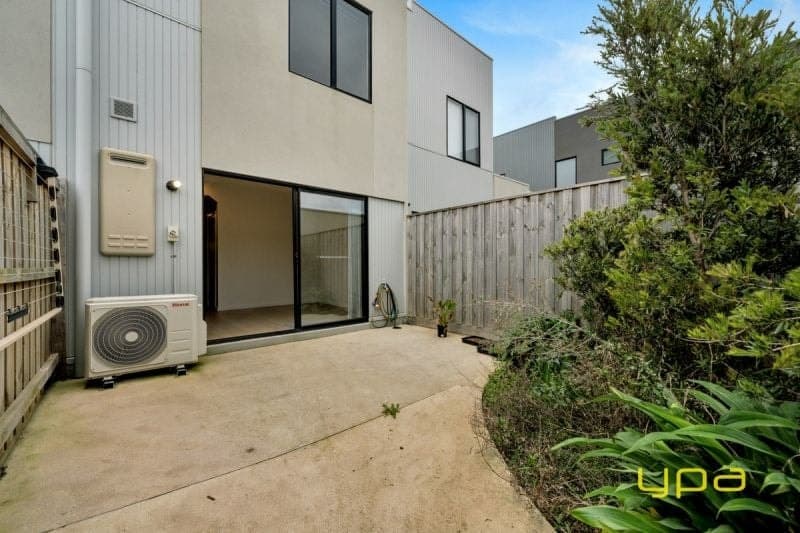 3 Ottawa Walk, Cranbourne West, Cranbourne West - Thumbnail 8