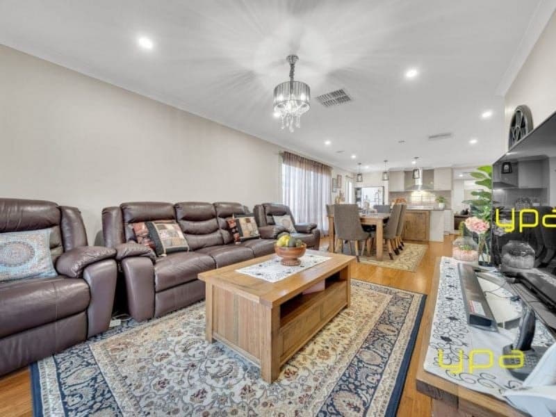 7 Guinea Flower Drive, CRANBOURNE WEST, Cranbourne West - Thumbnail 3