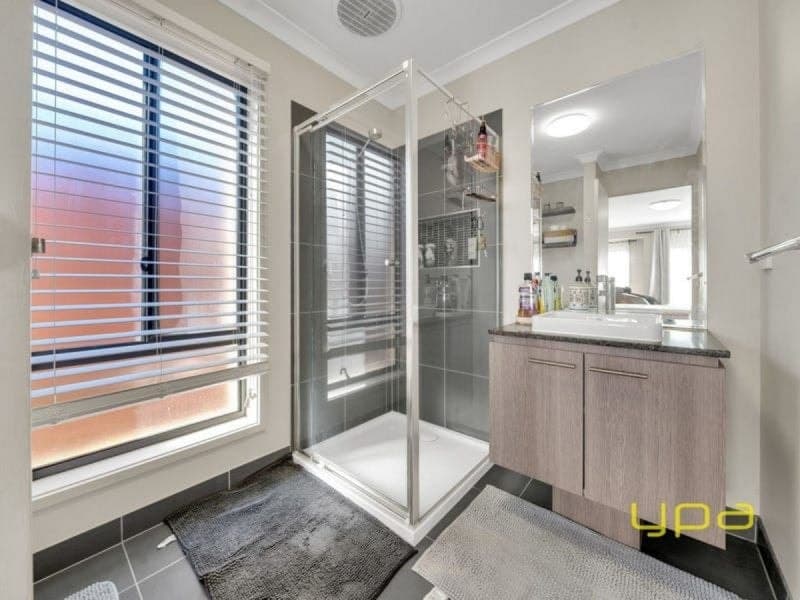 7 Guinea Flower Drive, CRANBOURNE WEST, Cranbourne West - Thumbnail 7