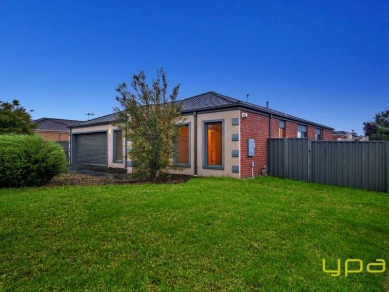 45 Syme Road, PAKENHAM, Pakenham - Image 1