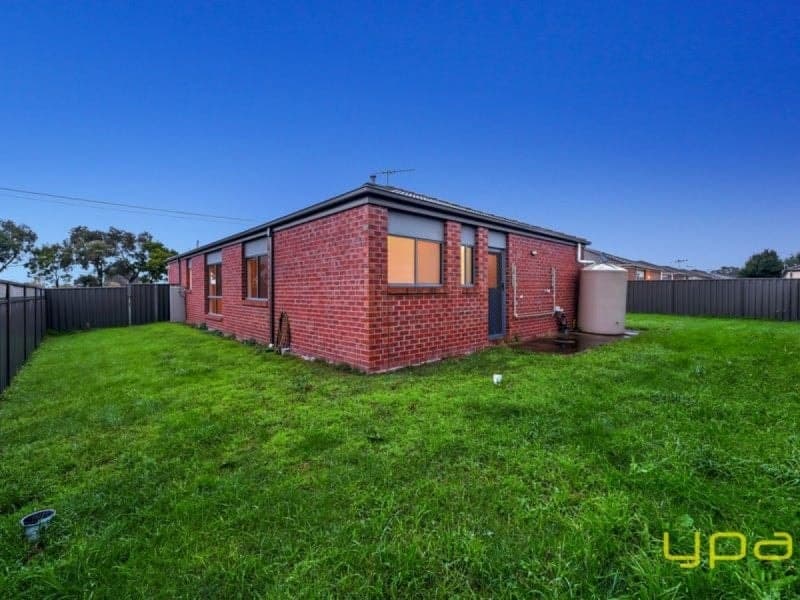 45 Syme Road, PAKENHAM, Pakenham - Thumbnail 3