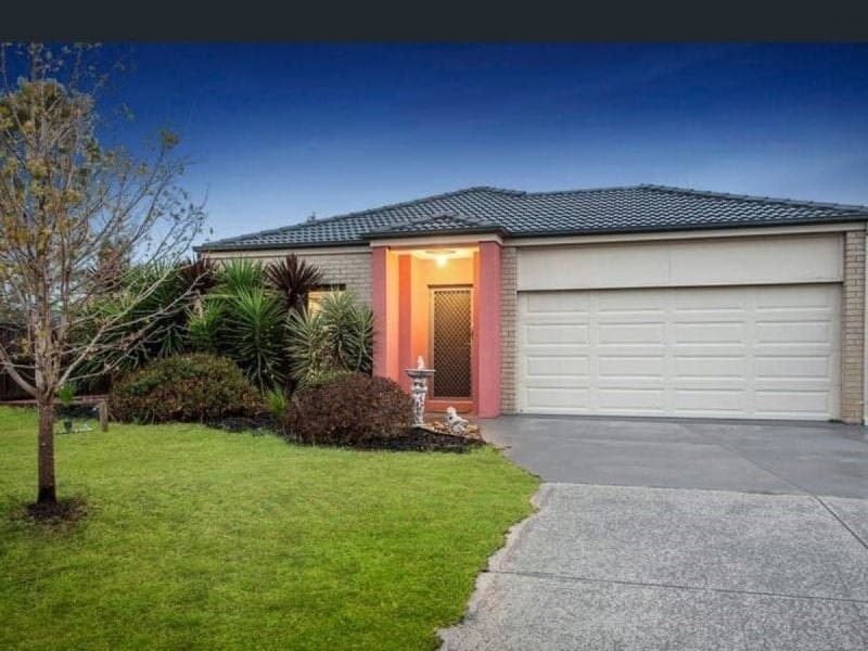 10 Vanessa Circuit, PAKENHAM, Pakenham - Image 1
