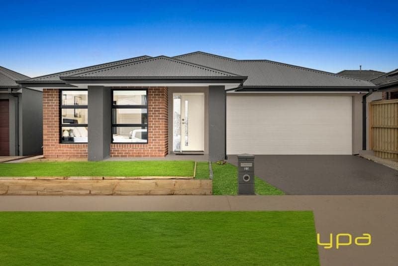 23 Champion Street Clyde North VIC, Clyde North - Image 1