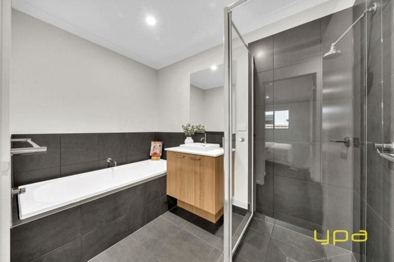 23 Champion Street Clyde North VIC, Clyde North - Thumbnail 7