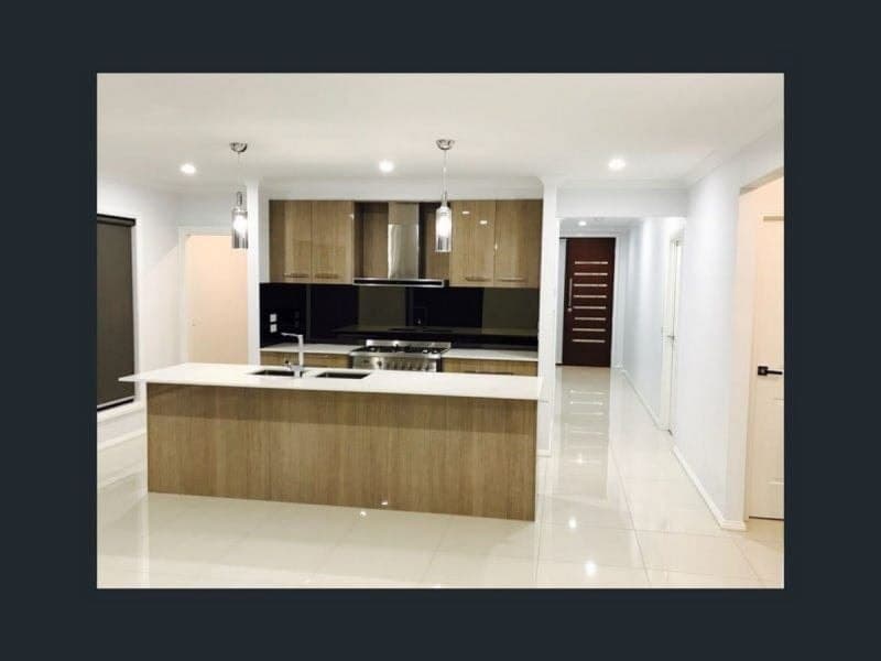 11 Otto Street CRANBOURNE EAST VIC, Cranbourne East - Thumbnail 2