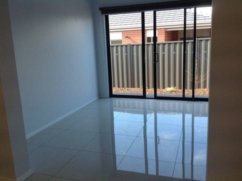 11 Otto Street CRANBOURNE EAST VIC, Cranbourne East - Thumbnail 4