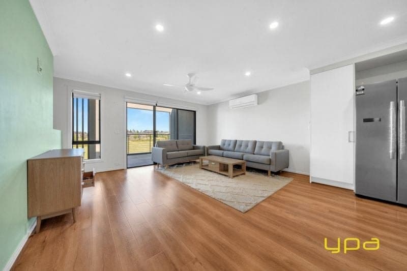 16 Mahara Walk, Cranbourne West, Cranbourne West - Thumbnail 5