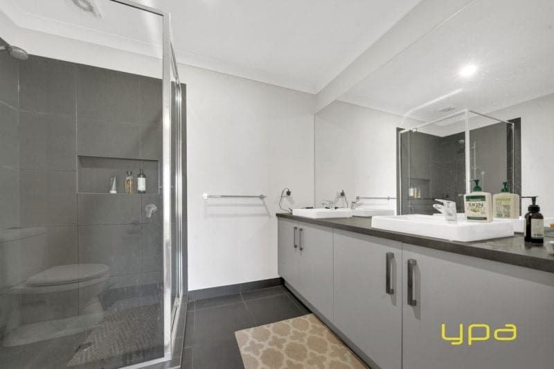 16 Mahara Walk, Cranbourne West, Cranbourne West - Thumbnail 8