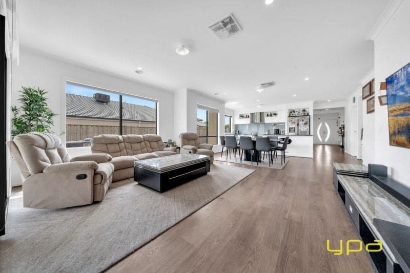 8 Verdant Drive, Clyde North, Clyde North - Thumbnail 6