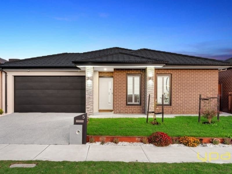 5 Respect Avenue, CLYDE NORTH, Clyde North - Image 1