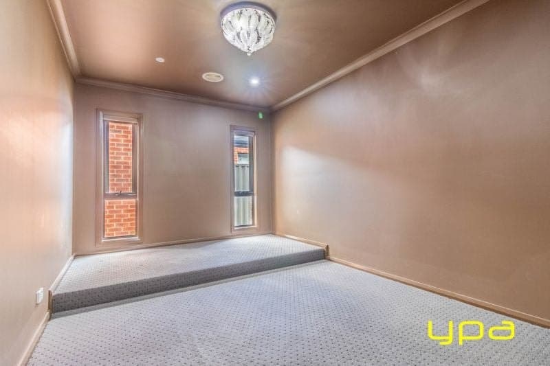 8 Scullin Street Cranbourne East VIC, Cranbourne East - Thumbnail 4