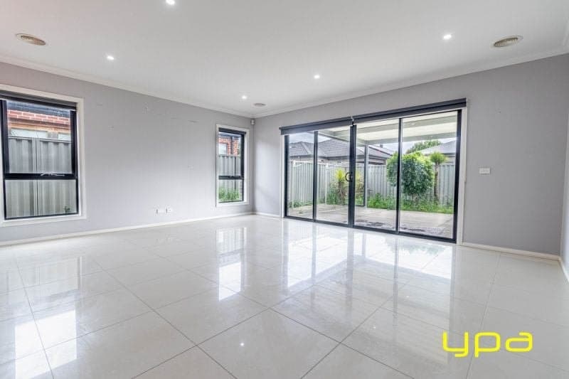 8 Scullin Street Cranbourne East VIC, Cranbourne East - Thumbnail 6