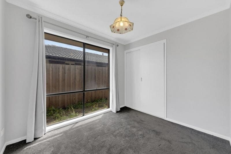 52 Willora Crescent, Cranbourne West, Cranbourne West - Thumbnail 5