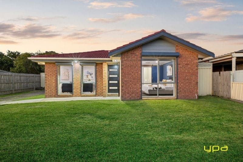 5 Brentwood Drive Cranbourne North VIC, Cranbourne North - Image 1