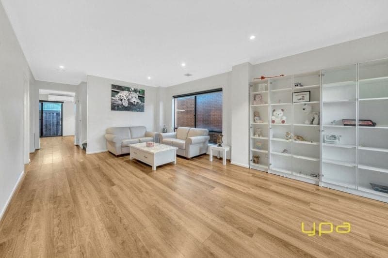 14 Romulus Crescent, Cranbourne West, Cranbourne West - Thumbnail 3