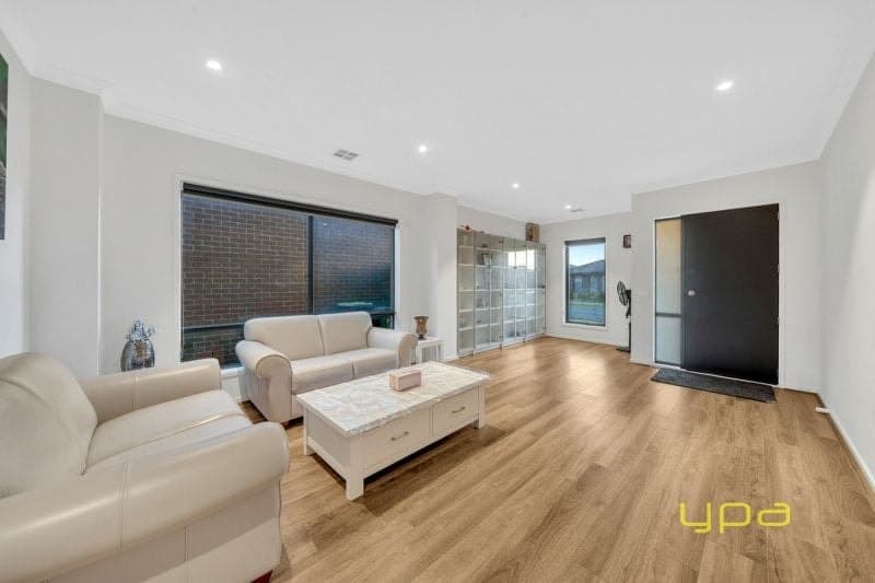 14 Romulus Crescent, Cranbourne West, Cranbourne West - Thumbnail 4
