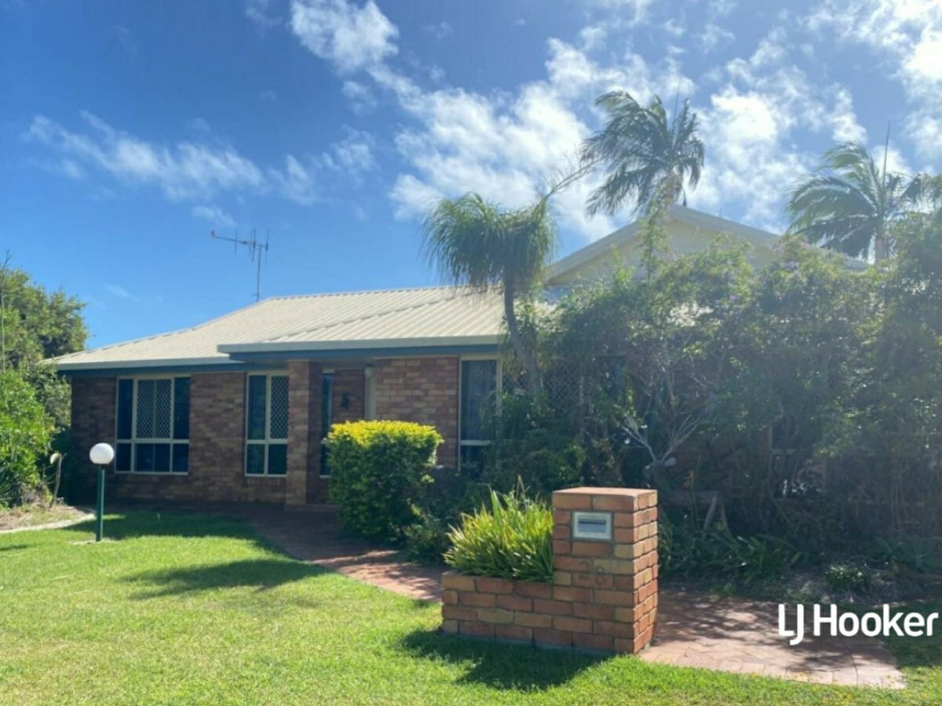 28 Shoreline Crescent, Bargara, Bargara - Image 1