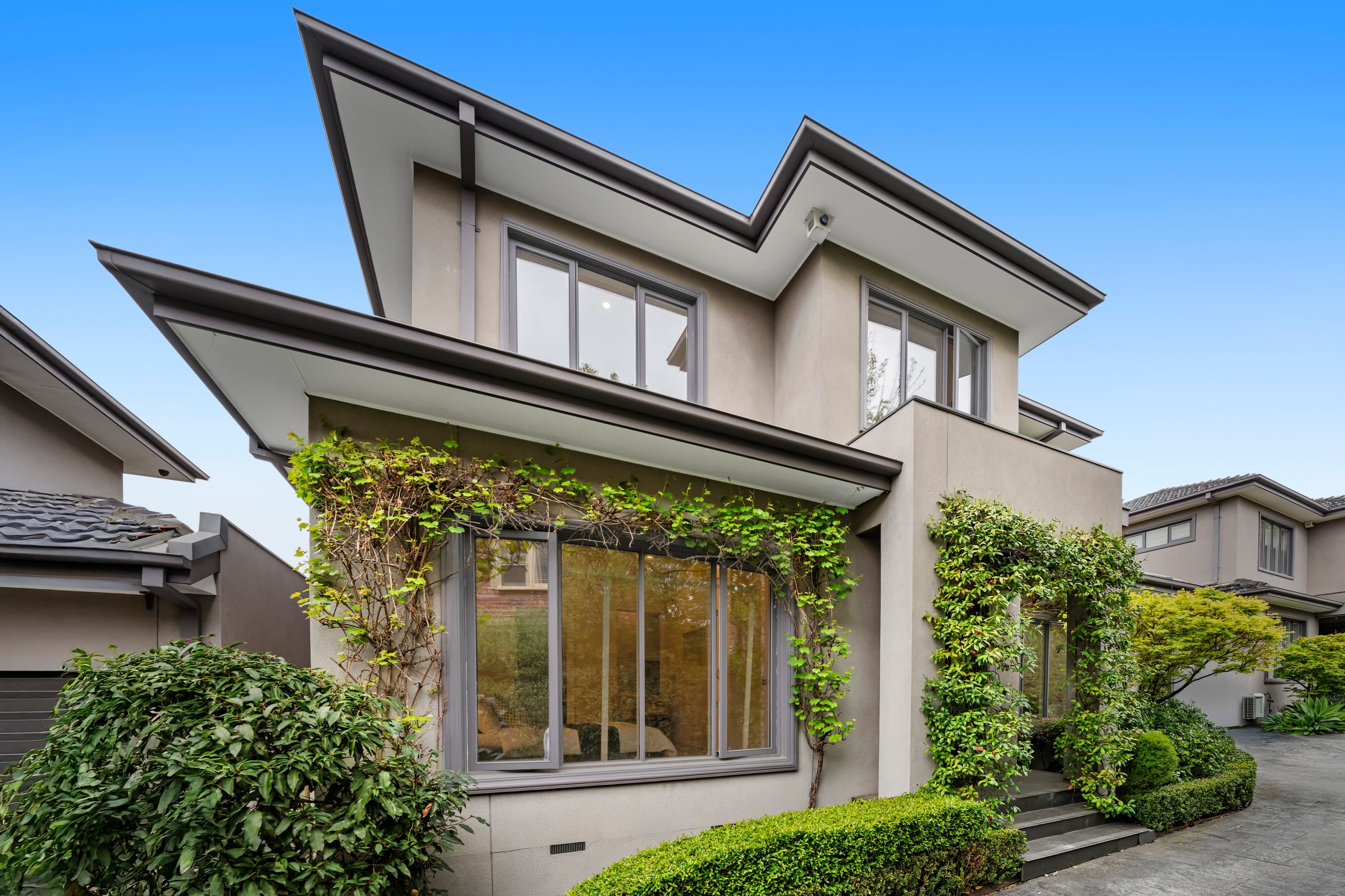 2/322 Cotham Road, Kew - Thumbnail 2