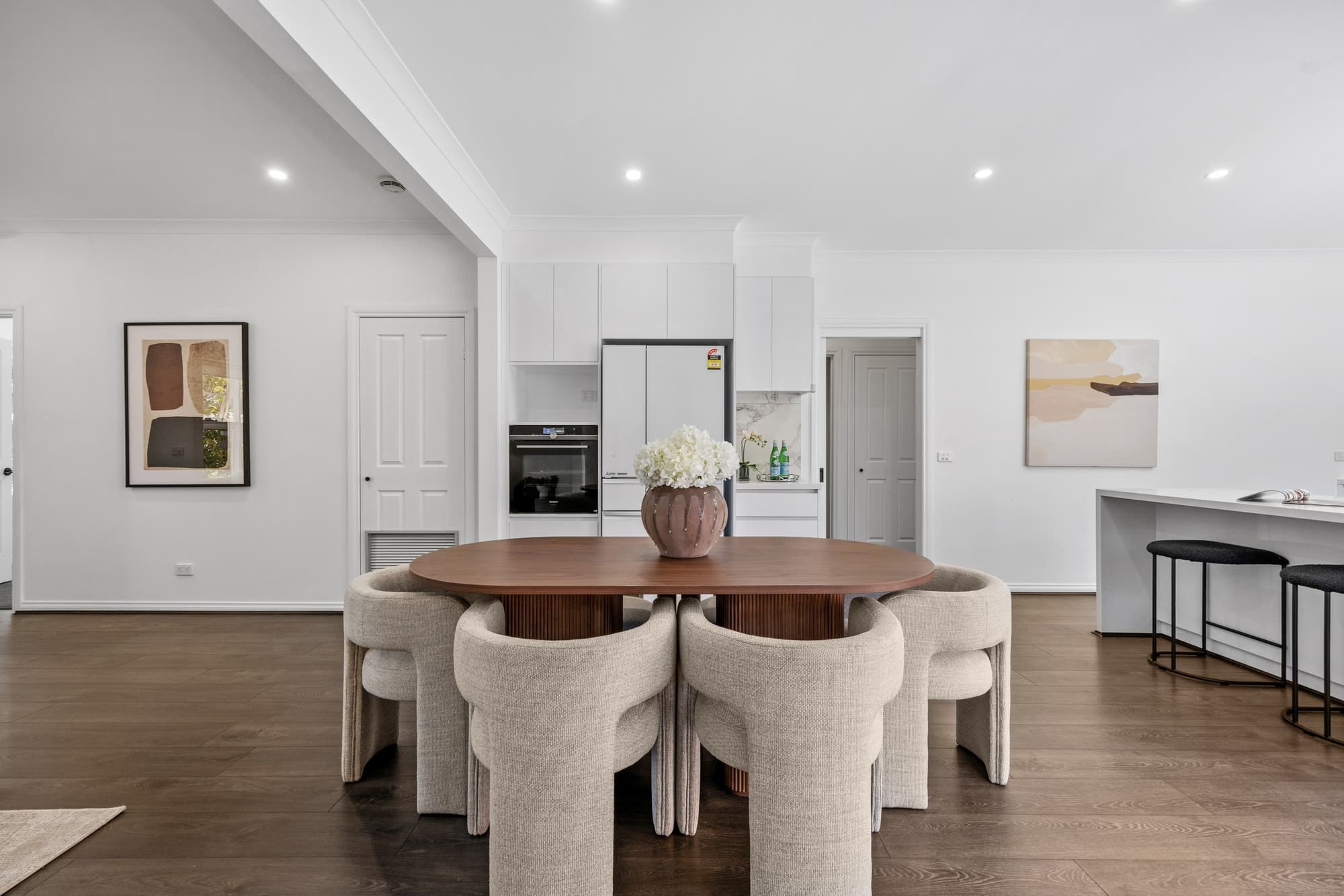1 Hannaslea Street, Box Hill - Thumbnail 4