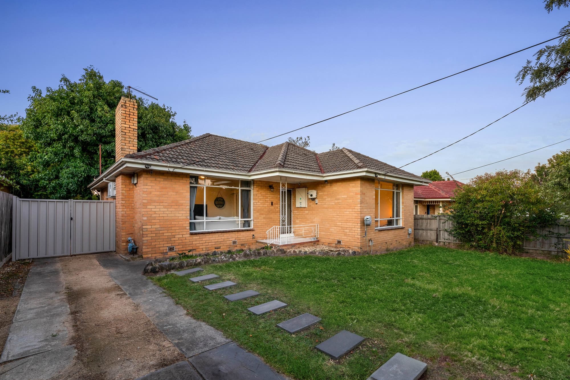 13 Vanbrook Street, Forest Hill - Image 1