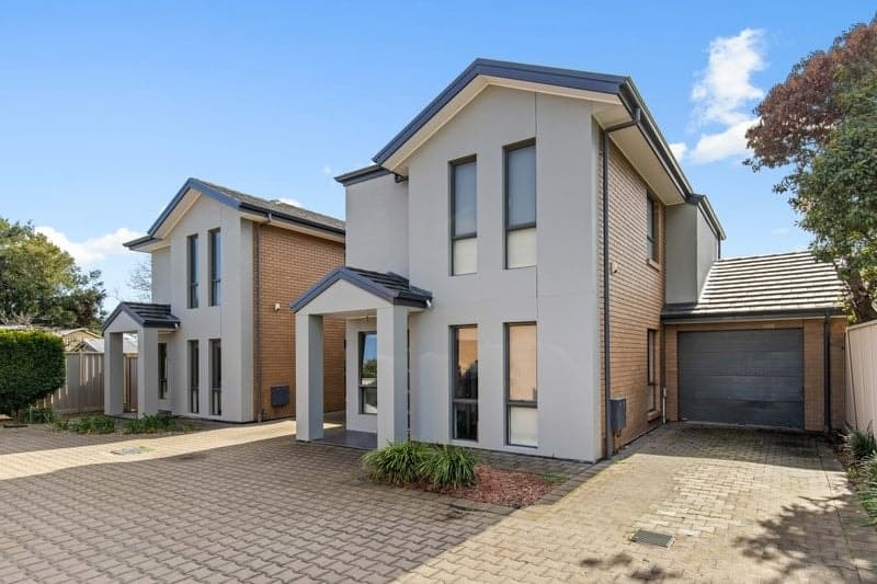 13A Greenglade Drive, Mitchell Park - Image 1